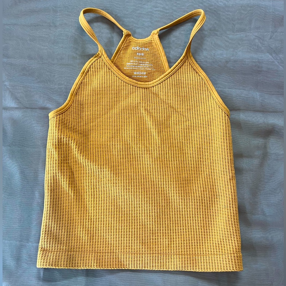 Ododos Gold Ribbed Sleeveless Tank Top